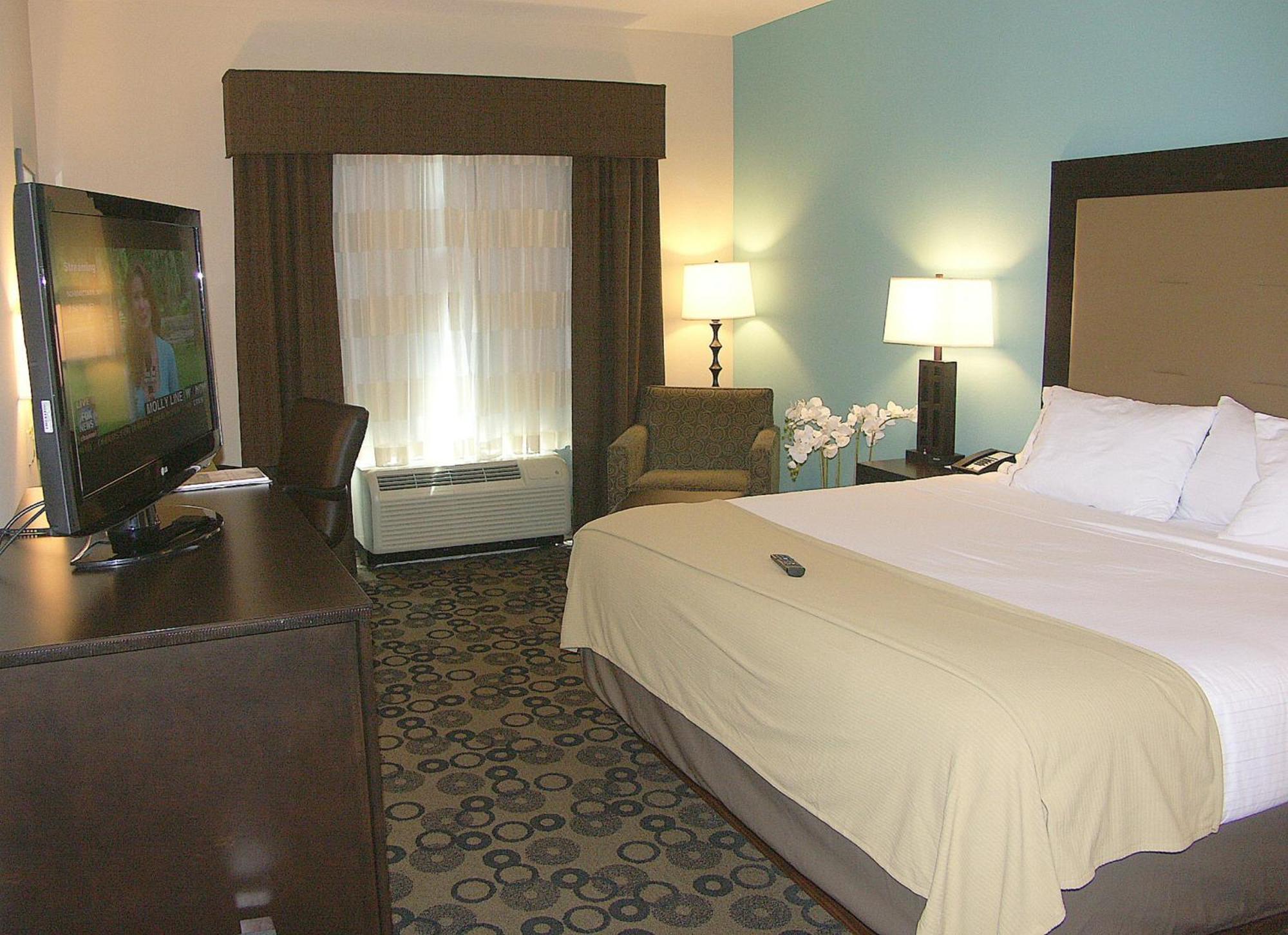 Holiday Inn Express & Suites - Cleveland Northwest By Ihg Exterior foto