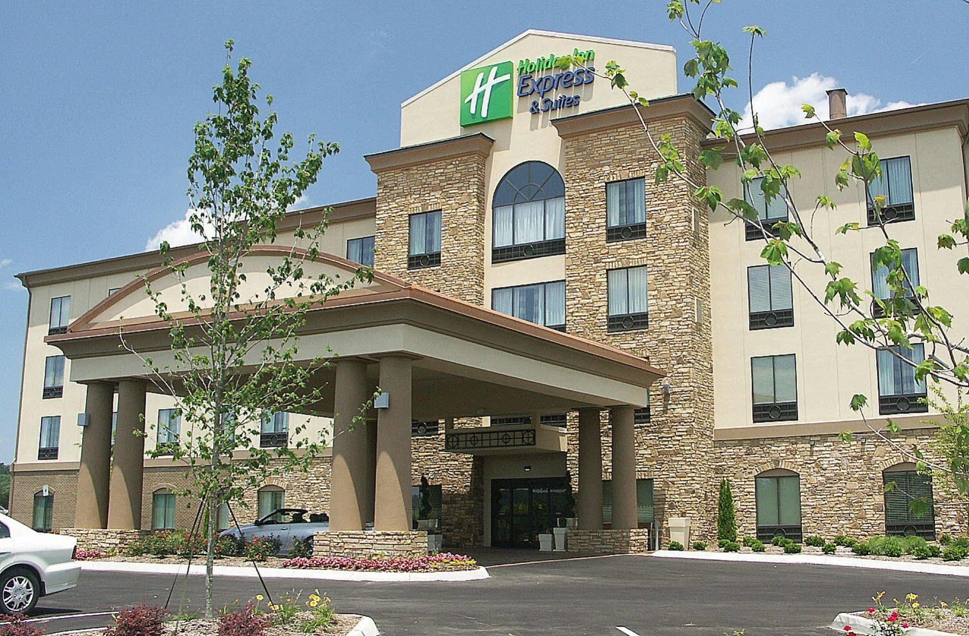 Holiday Inn Express & Suites - Cleveland Northwest By Ihg Exterior foto